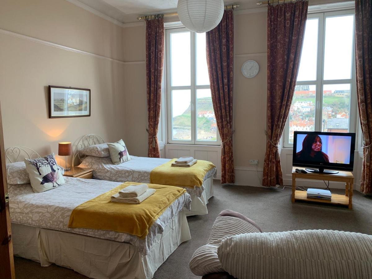 Khyber Mount Guest House วิทบี ภายนอก รูปภาพ